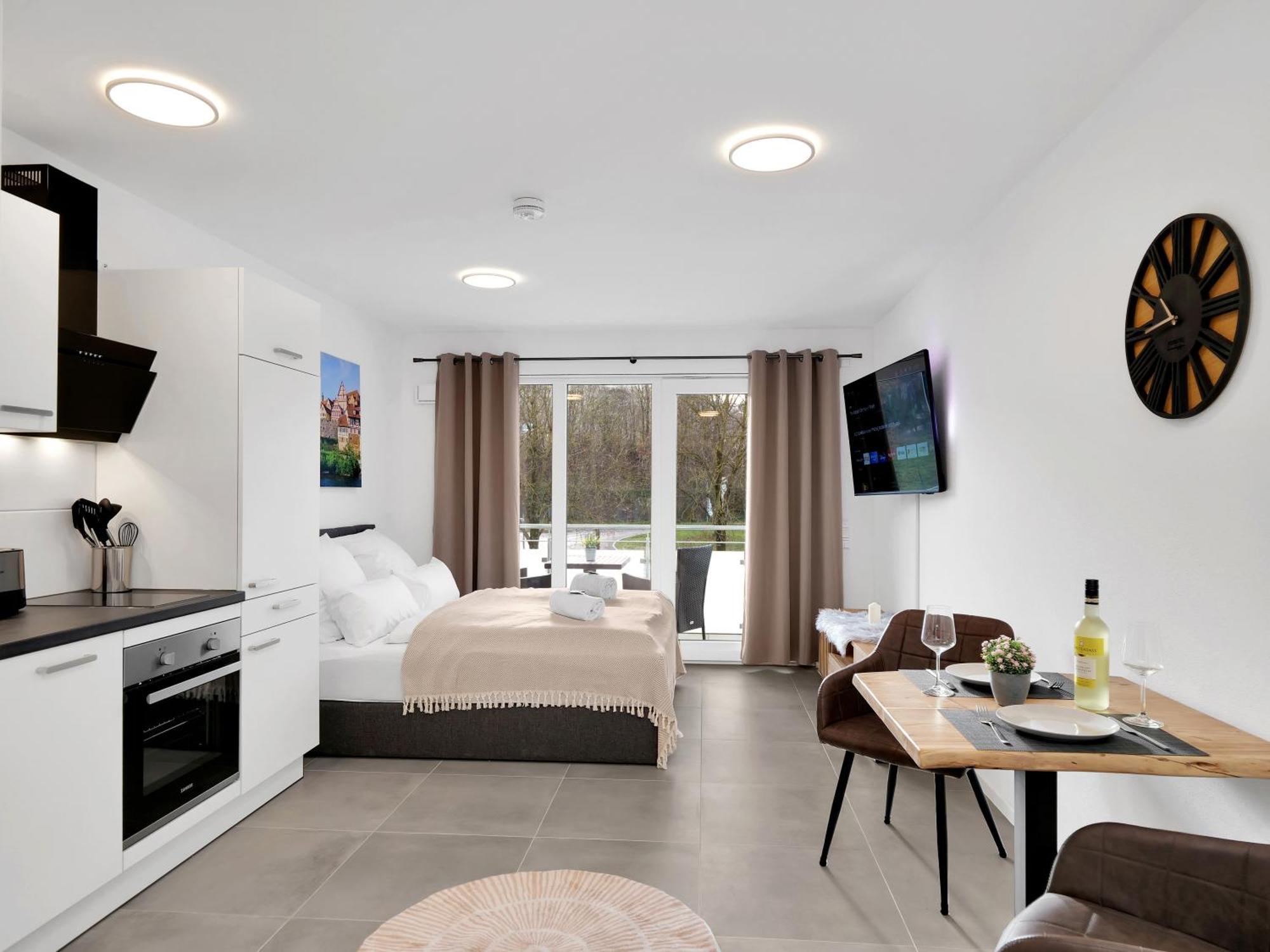 Inhome Studio Apartment - Kueche - Parken - Tv 슈바비슈할 외부 사진