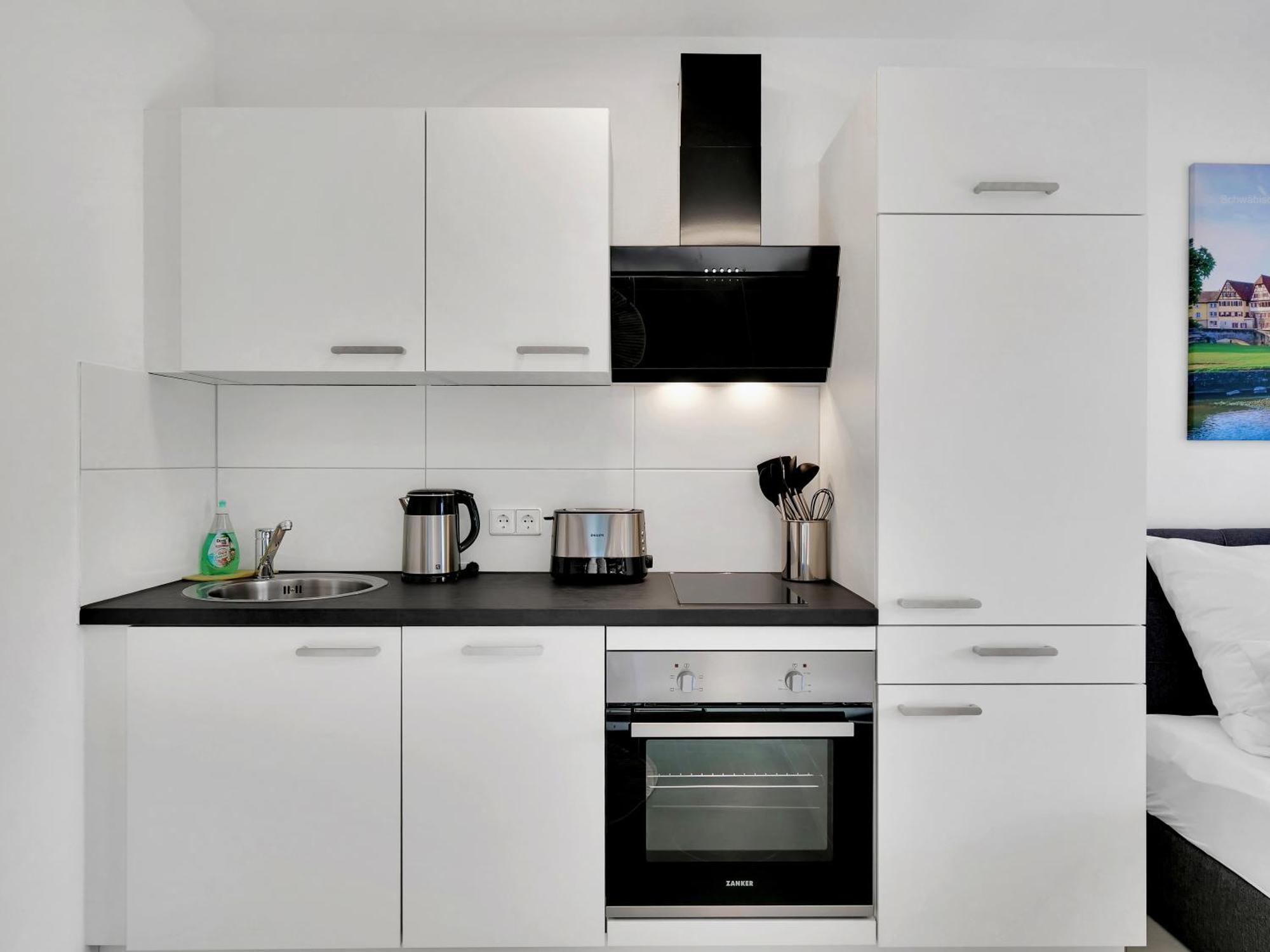 Inhome Studio Apartment - Kueche - Parken - Tv 슈바비슈할 외부 사진